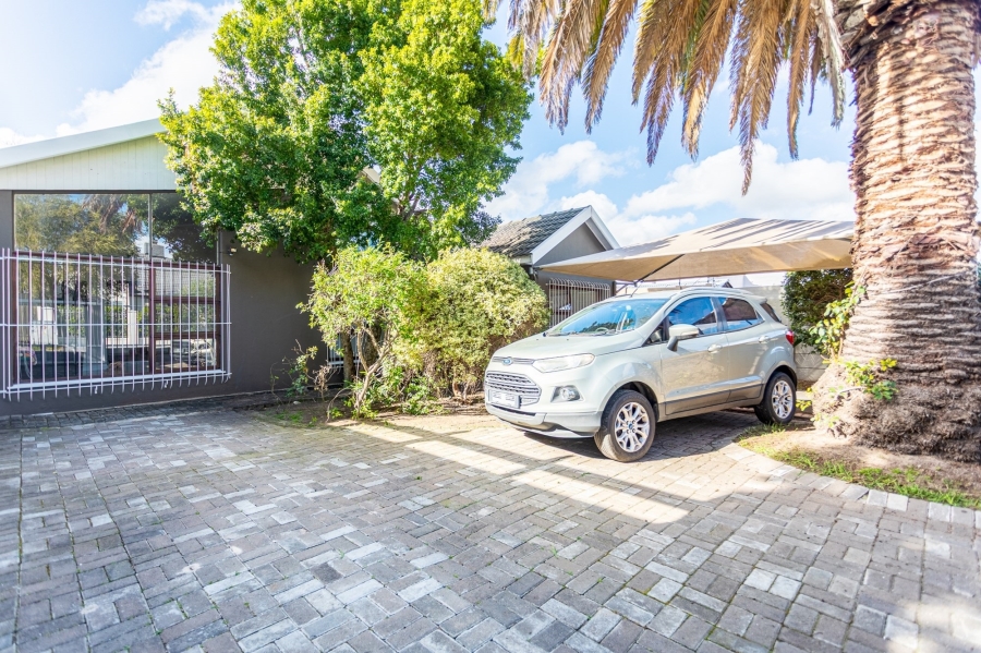 3 Bedroom Property for Sale in Stellenridge Western Cape